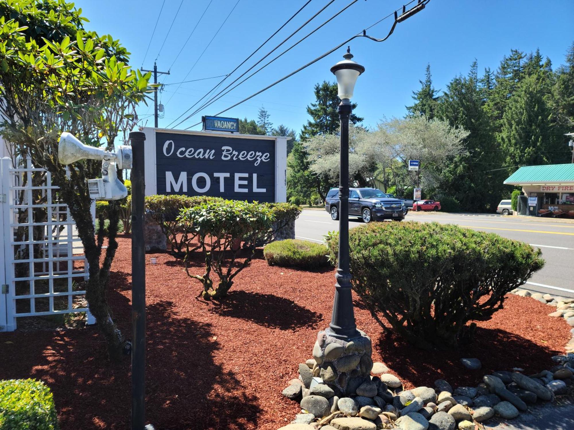 Ocean Breeze Motel Флоренс Экстерьер фото